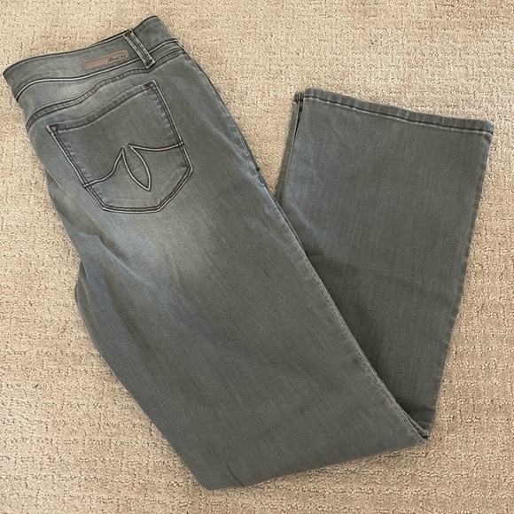 Level 99 Chloe Boot Jeans - Picture 3 of 3